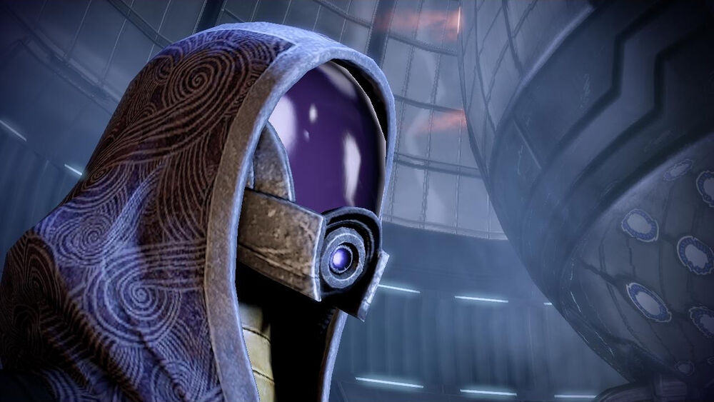 A close up of Tali facing to the right where the ship's core is