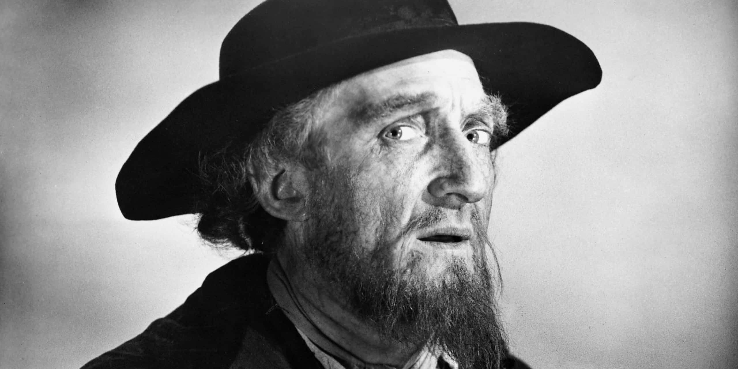 Ron Moody as Fagin in Oliver Twist, black and white